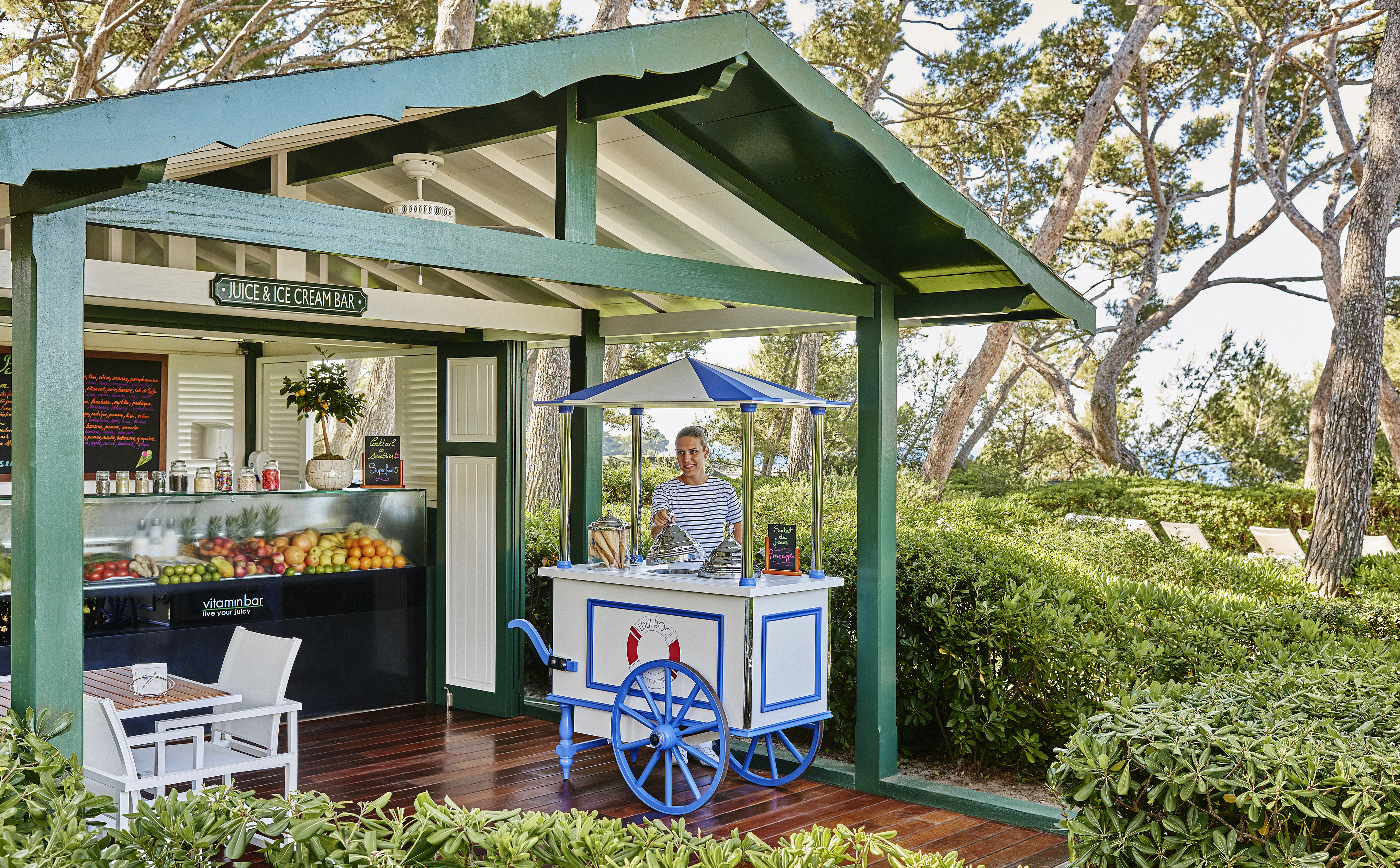Juice & Ice Cream BAr