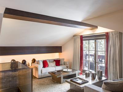 Deluxe Duplex Suite