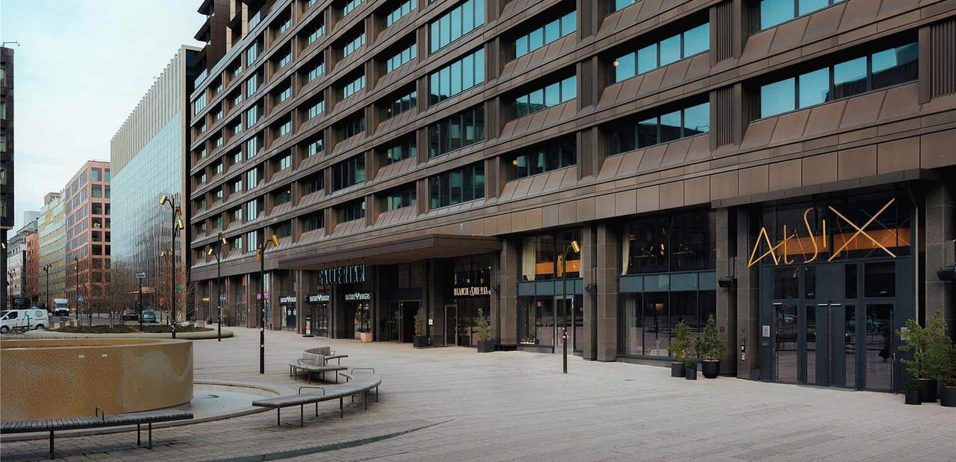 Hotel At Six