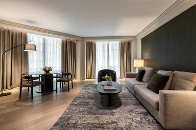 Deluxe City View Suite