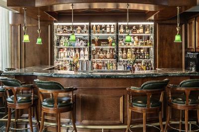 Explorer's Bar Bistro