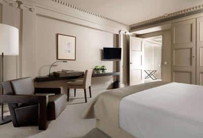 Deluxe City View Suite