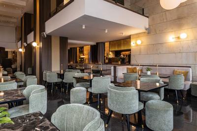 Plaza Café
