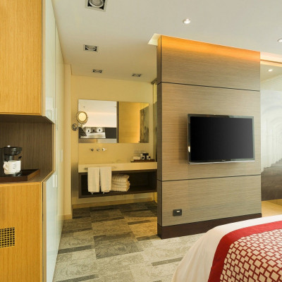 Ek Hotel image