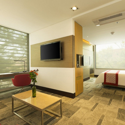 Ek Hotel image