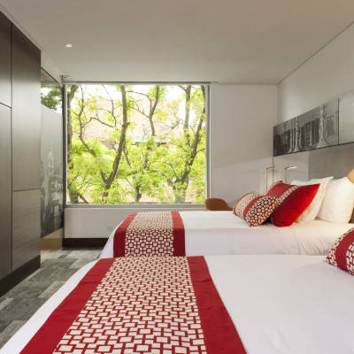 Ek Hotel image