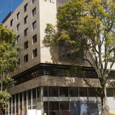 Ek Hotel image