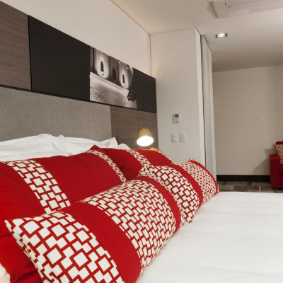 Ek Hotel image