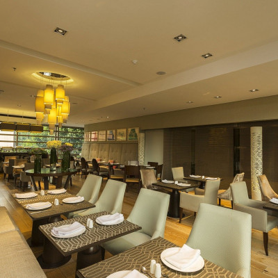 Ek Hotel image