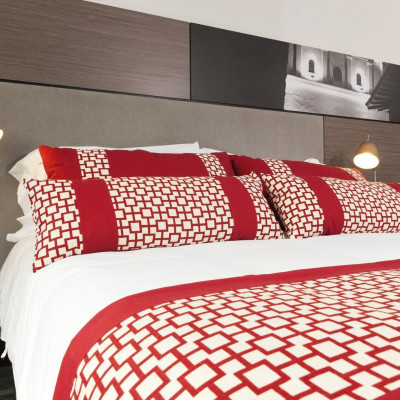 Ek Hotel image