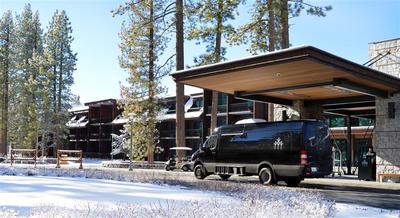 Lodge Guest Mercedes Sprinter