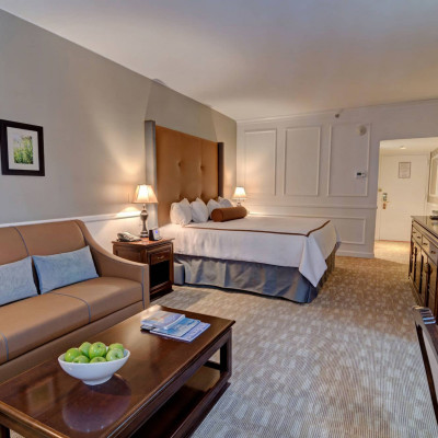 The Garden City Hotel image