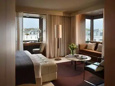 Studio King Suite