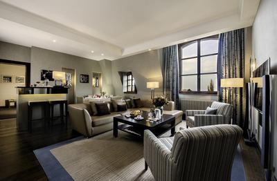Lake Geneva Suite