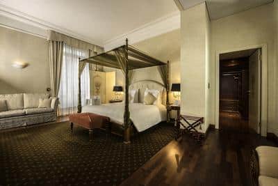 Calvin Suite