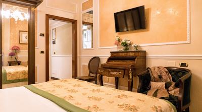 Classic / Superior Room