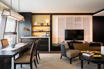 Manor Suite
