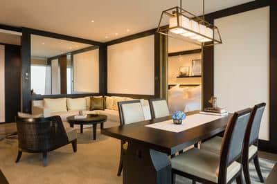 Manor Suite