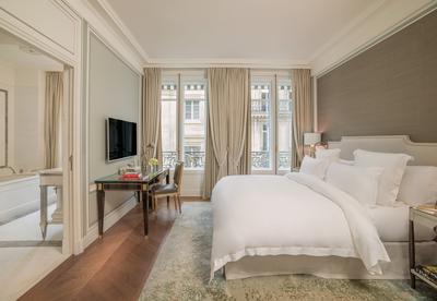 Premier Room