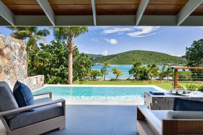 One-Bedroom Pool Suite