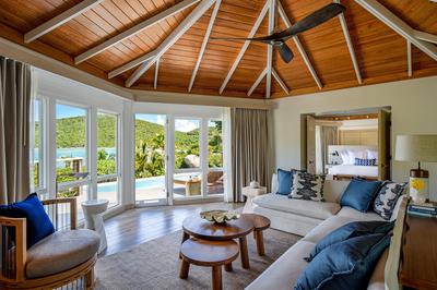 Grand One-Bedroom Pool Suite