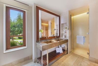 Grand Deluxe Room