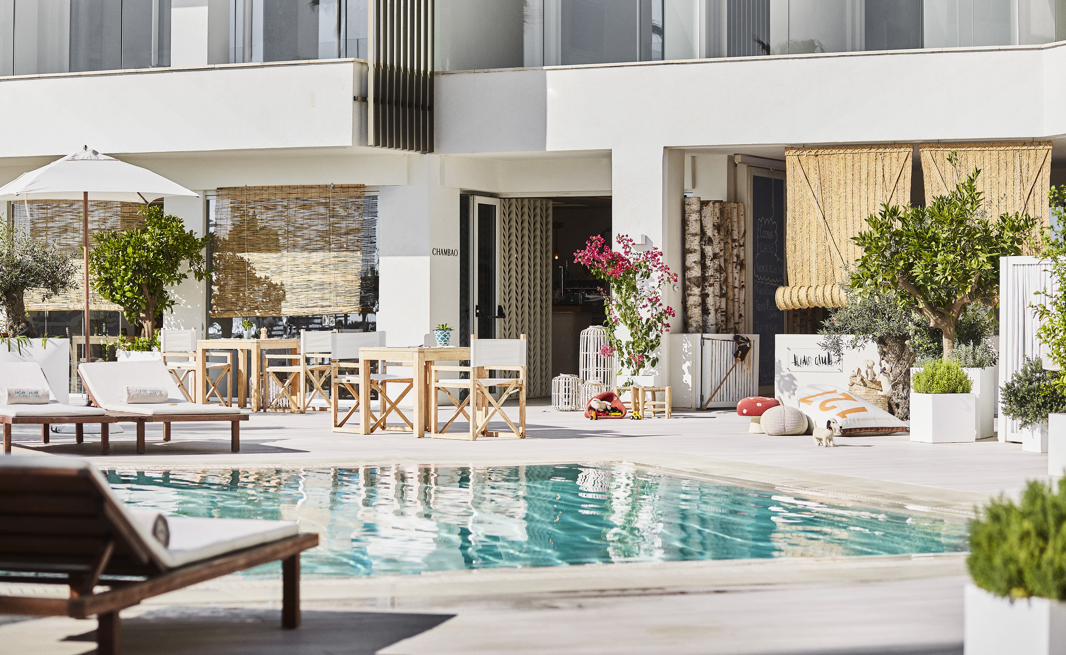 Kids Club & Swimming Pool