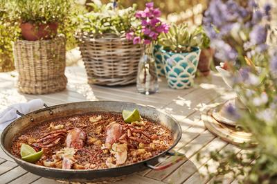 Paella at Chambao By the Beach