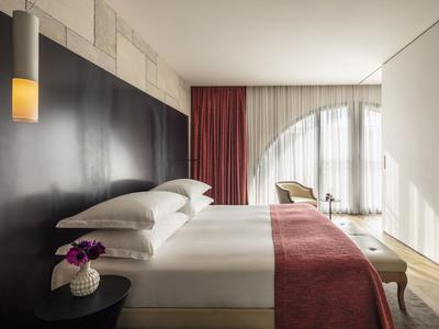 Mamilla Suite