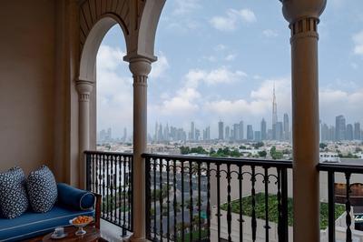 Four Seasons Junior Suite