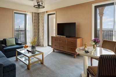 Four Seasons Junior Suite