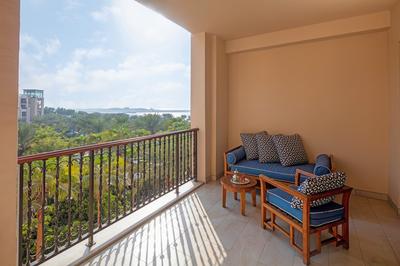 Deluxe Room Partial Sea View
