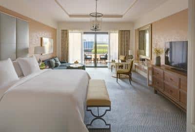 Deluxe Room - City View, King