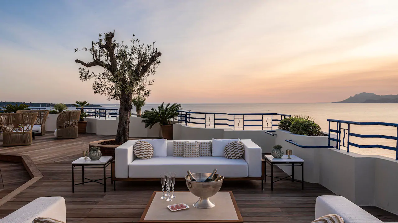 Penthouse Suite