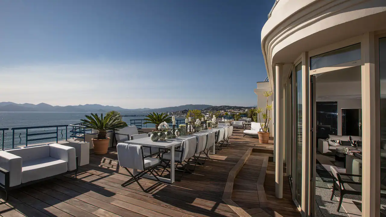 Penthouse Suite