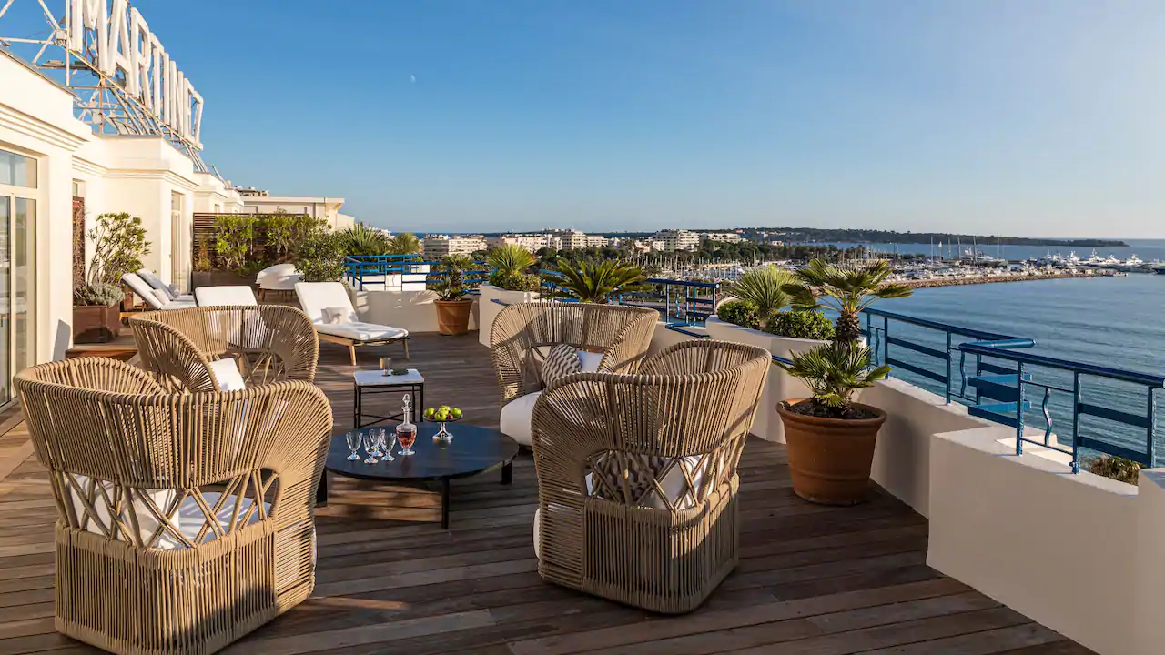 Penthouse Suite