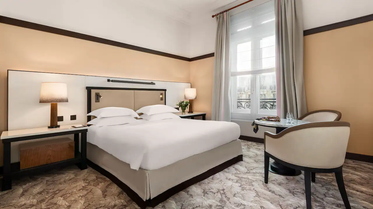 One King Bed Deluxe