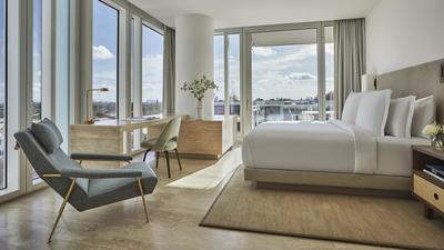 Bay-View One-Bedroom Suite