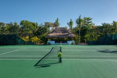 Tennis Club