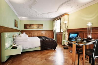 Courtyard Suite & Spa