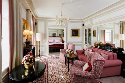 Signature Suite with Balcony
