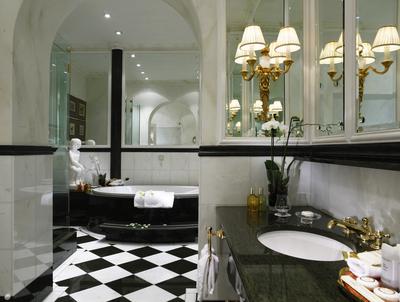 Marble bath, Presidential Suite Madame Butterfly