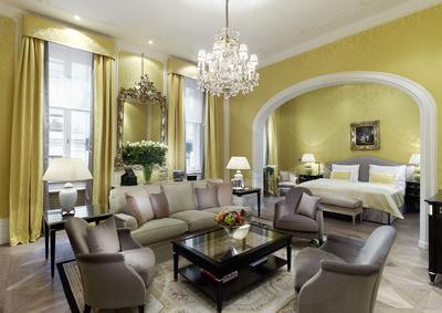 Deluxe Junior Suite Swan Lake