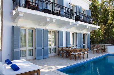 Andromeda Residence with Pool