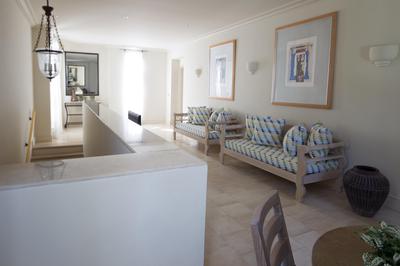 Andromeda Residence with Pool