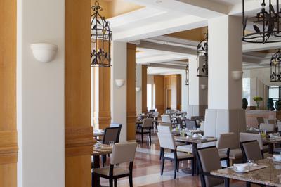 Amphora Restaurant