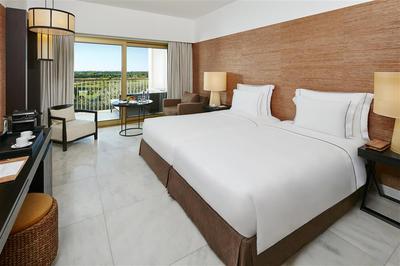 Deluxe Golf View Room