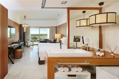 Deluxe Golf View Room