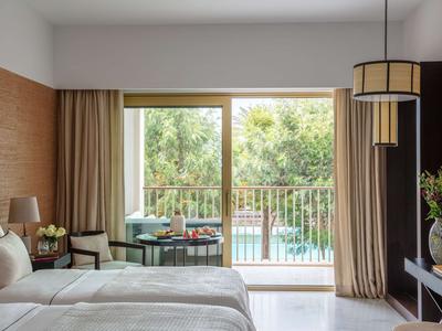 Deluxe Pool View Room with Balcony, Twin