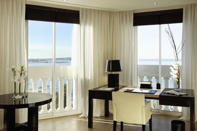 Majestic Suite